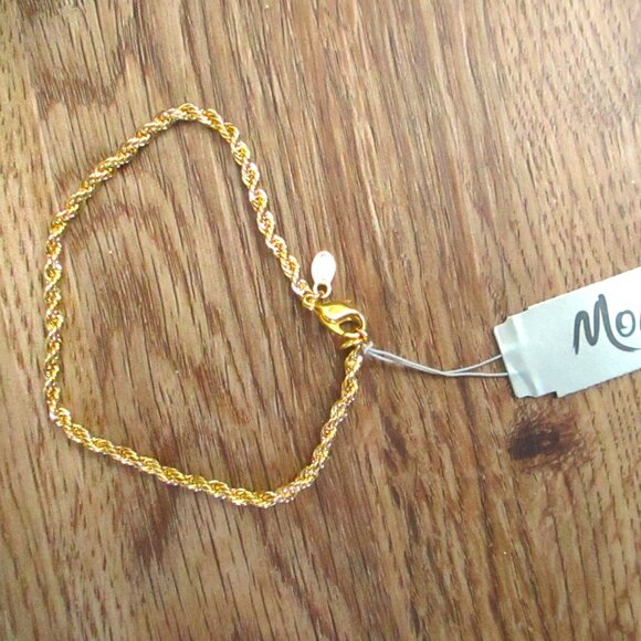 Monet Bracelet 7 1/4" Gold tone Delicate Rope Chain 1980's New w/Tag - Picture 1 of 2